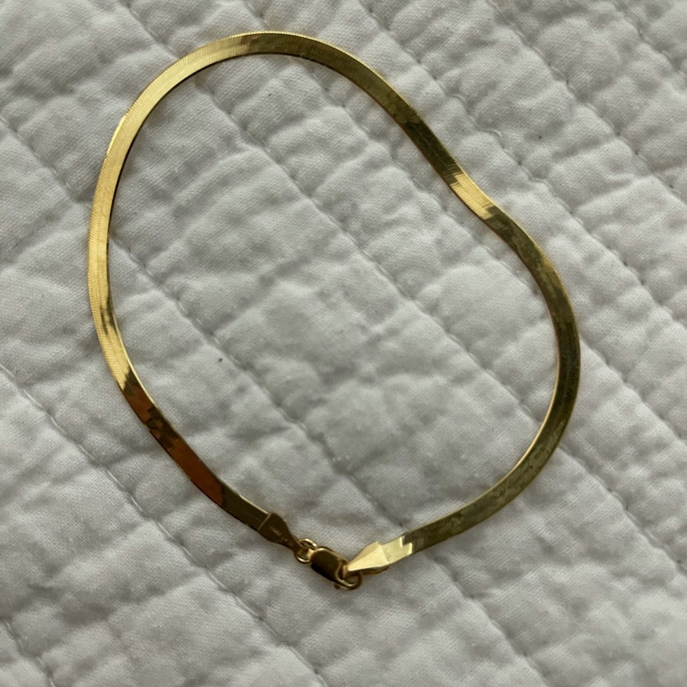 Harringbone bracelet. Brand new! 10k gold